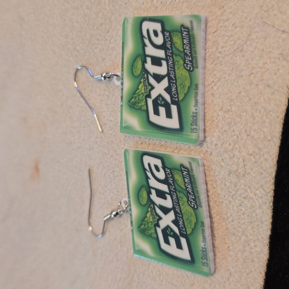 Extra acrylic earrings, green